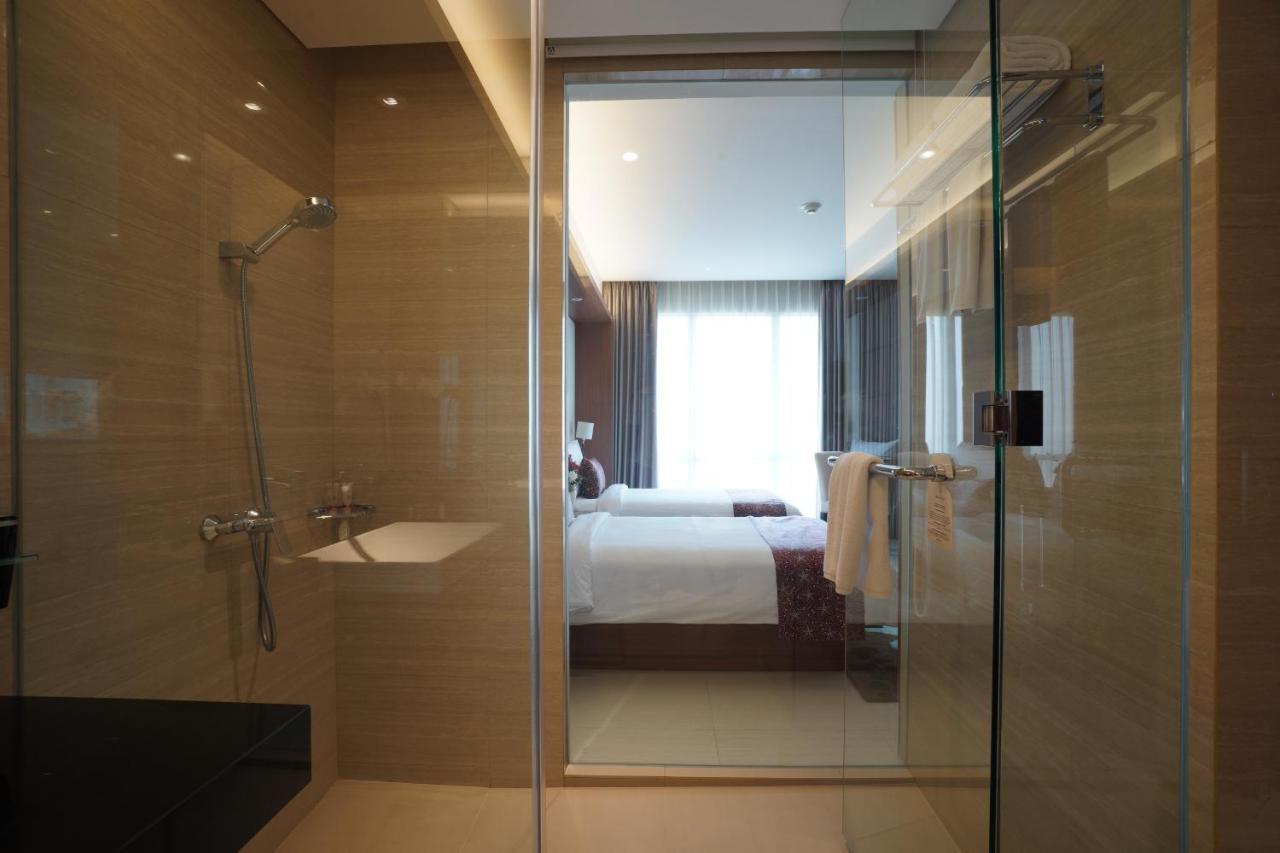 The Margo Hotel Depok Exterior photo