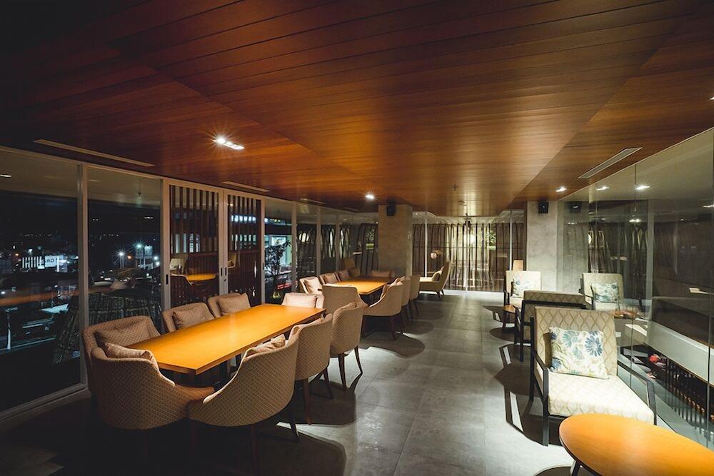 The Margo Hotel Depok Exterior photo
